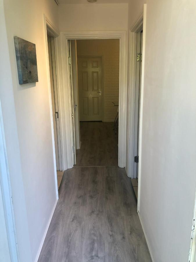 Double Room With Private Bathroom In A 2-Bedrooms House London Exterior foto
